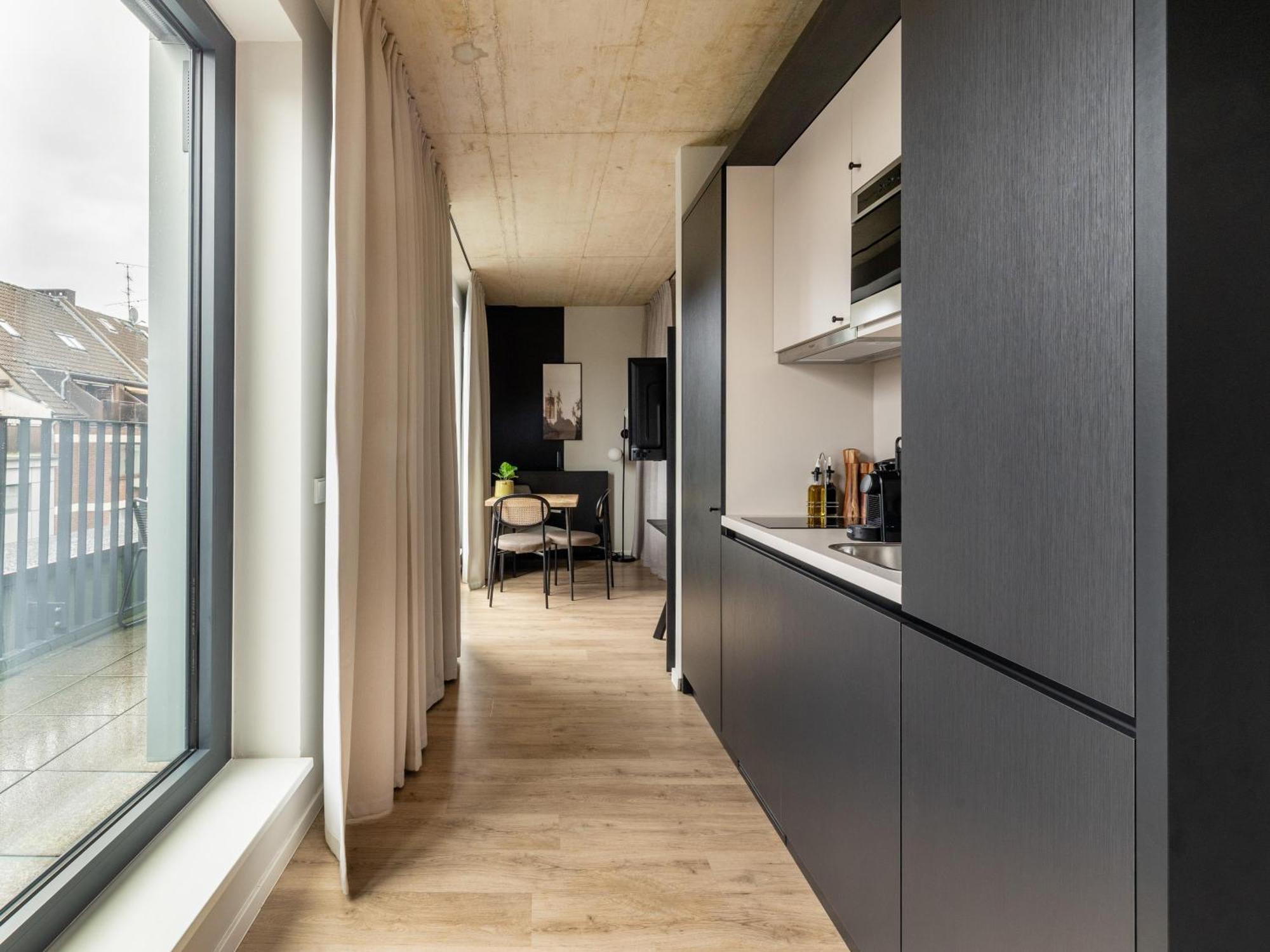 Limehome Duesseldorf Stresemannstrasse - Digital Access Phòng bức ảnh