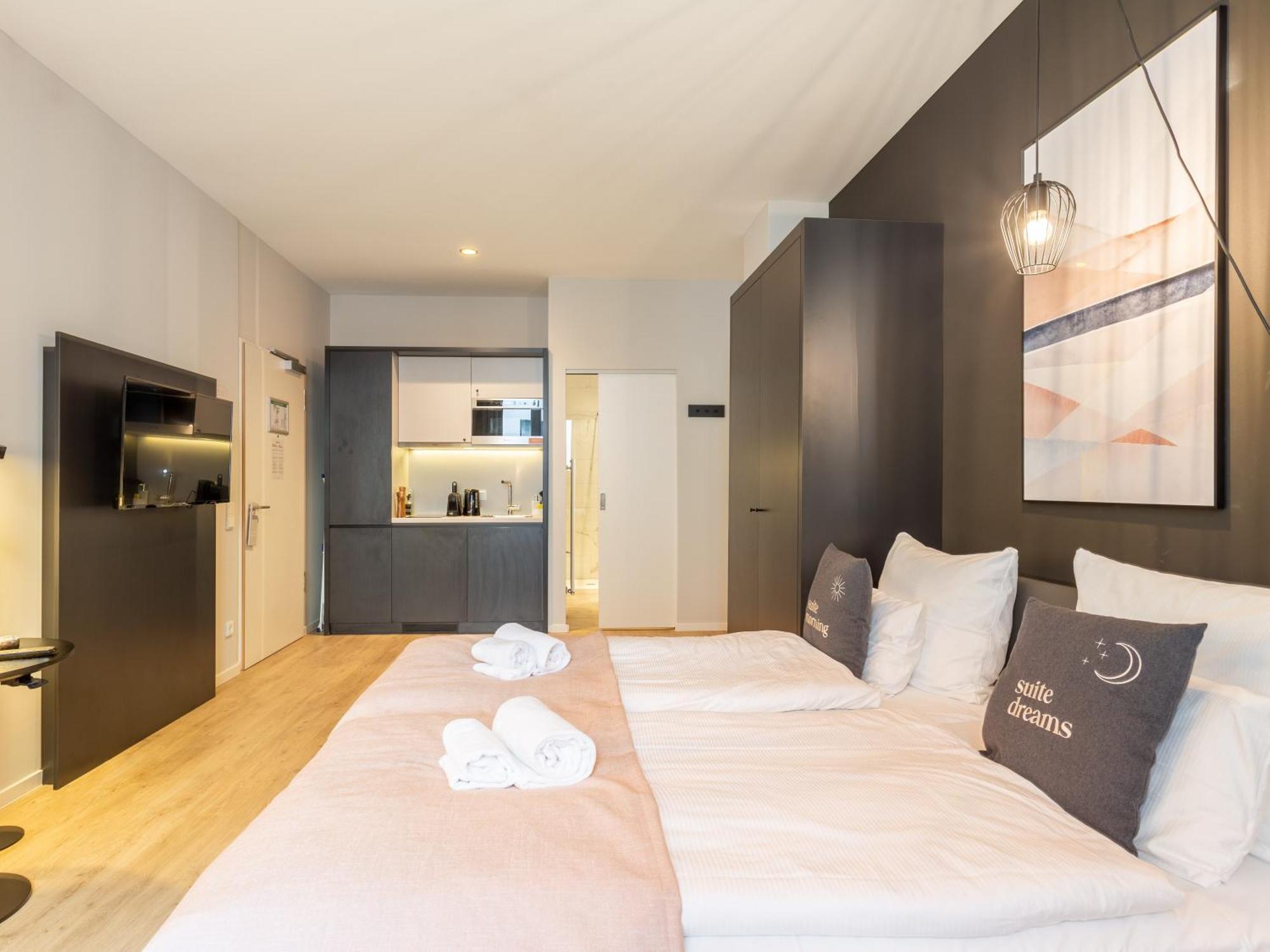 Limehome Duesseldorf Stresemannstrasse - Digital Access Phòng bức ảnh