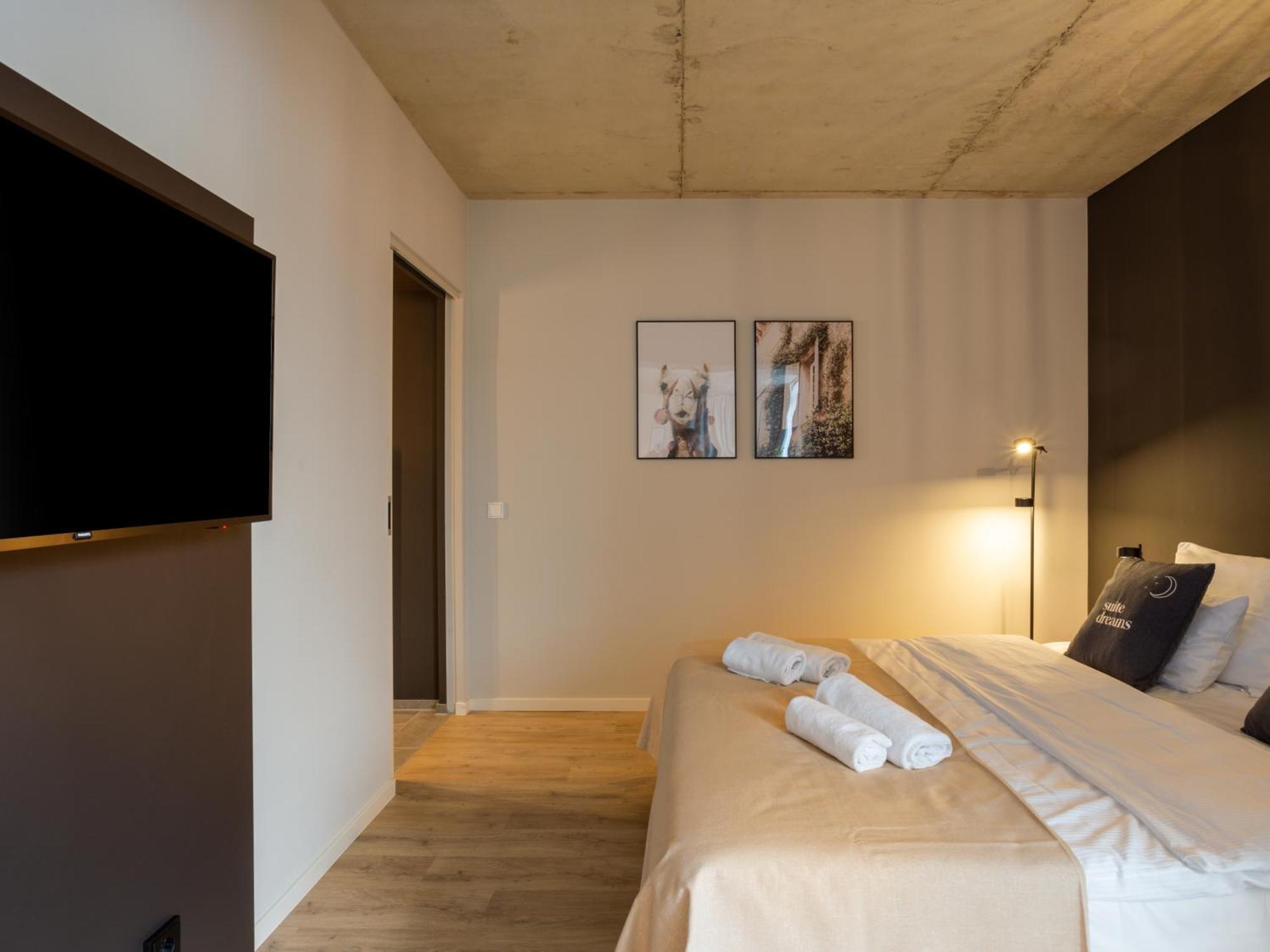 Limehome Duesseldorf Stresemannstrasse - Digital Access Phòng bức ảnh
