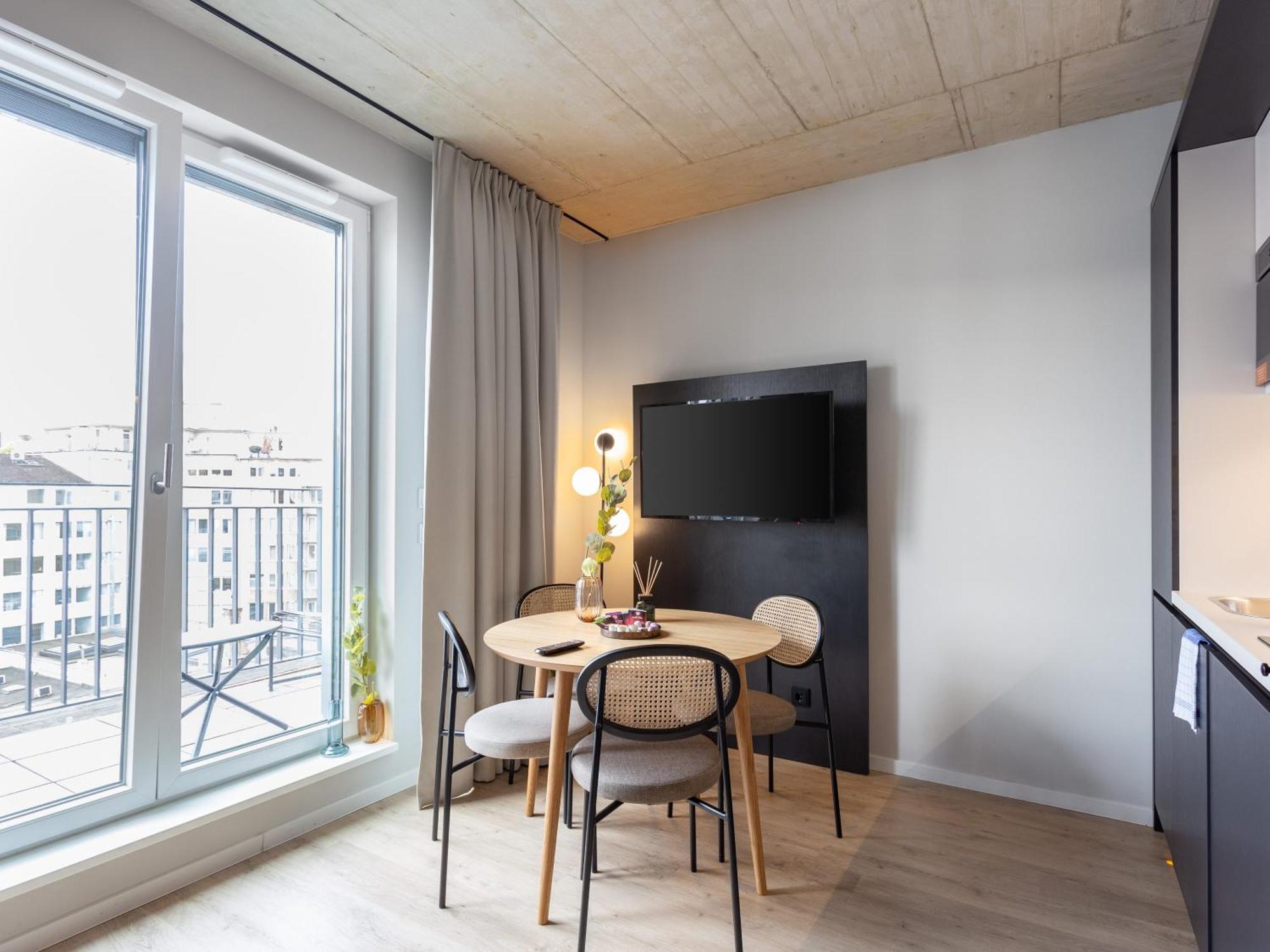 Limehome Duesseldorf Stresemannstrasse - Digital Access Phòng bức ảnh