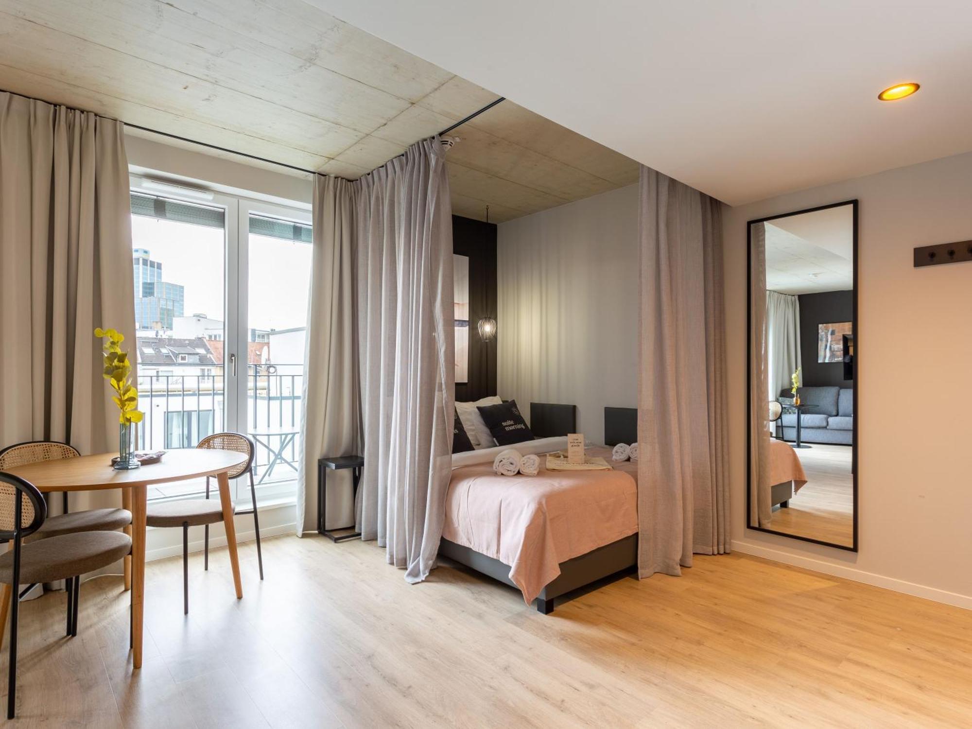 Limehome Duesseldorf Stresemannstrasse - Digital Access Phòng bức ảnh